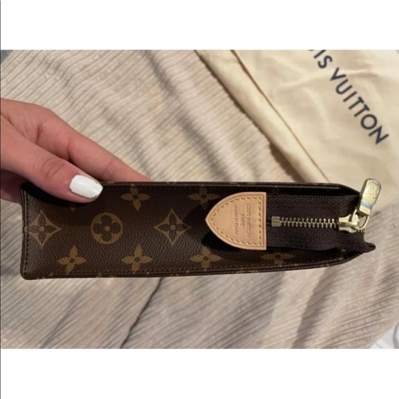 ✨Louis Vuitton Toiletry 26 authentic with samorga insert. Brand new in dustbag - Picture 5 of 10